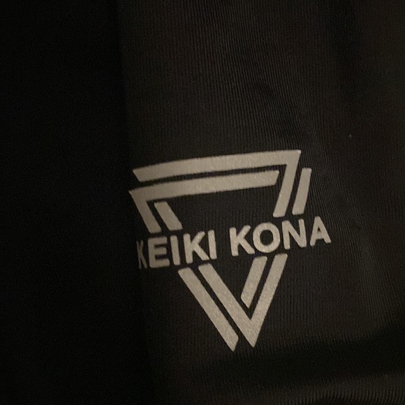 kikikona butterfly black shorts small - Picture 2 of 3